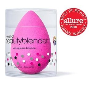 Beautyblender pink makeup sponge